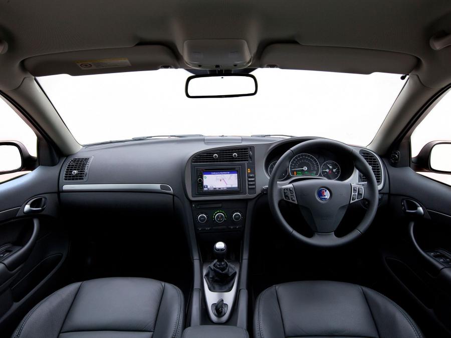  Saab 9-3 Griffin SportCombi 2011 года  (UK) (фото 24 из 25)